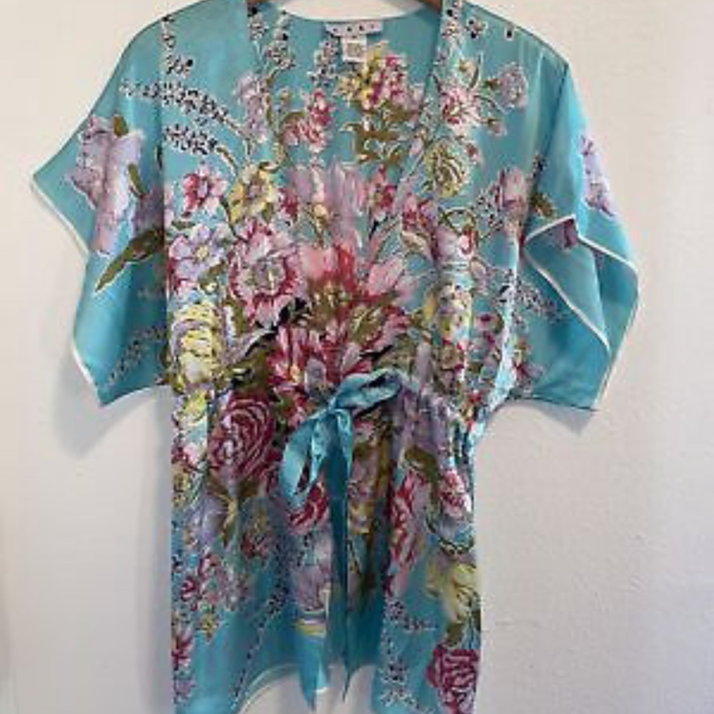 CAbi  Style #501 Blue Floral Kimono Top Blouse Size Small